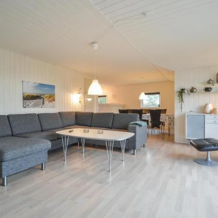 3 Bedroom Beach Front Home In Romo Nyaraló *